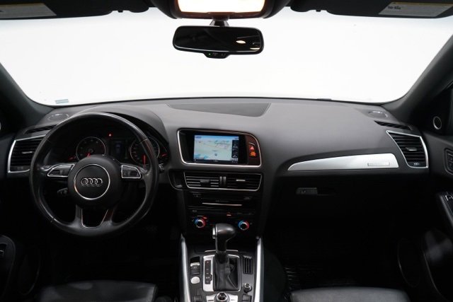 Used 2017 Audi Q5 2.0T Premium Plus w/ Technology Package image 13