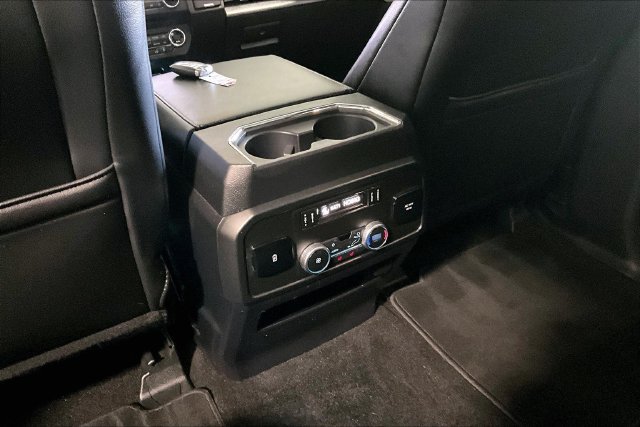 Used 2018 Ford Expedition Limited w/ Equipment Group 302A AWD/4WD image 10