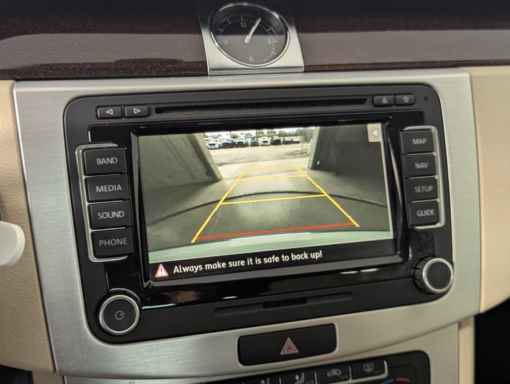 Used 2012 Volkswagen CC Lux FWD image 21