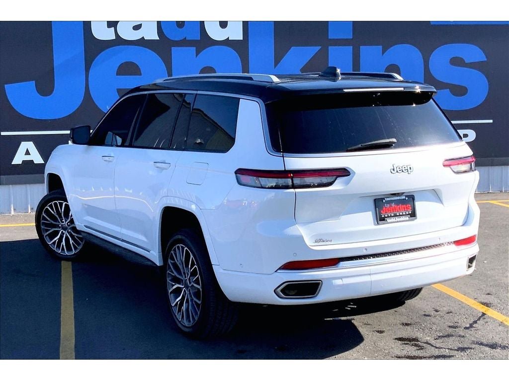 Used 2022 Jeep Grand Cherokee L Summit AWD/4WD image 12