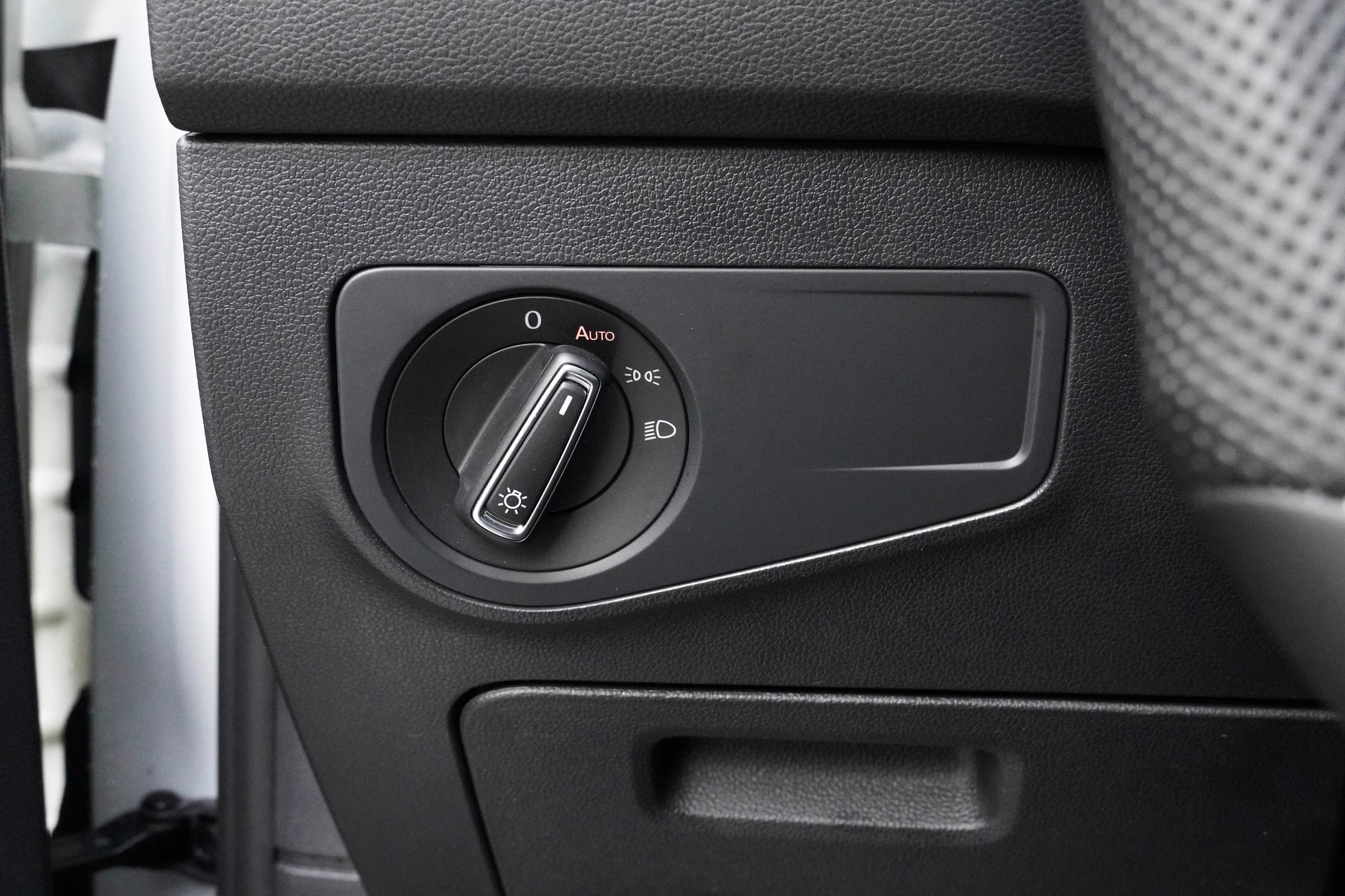 Used 2022 Volkswagen Tiguan SE R-Line AWD/4WD image 17