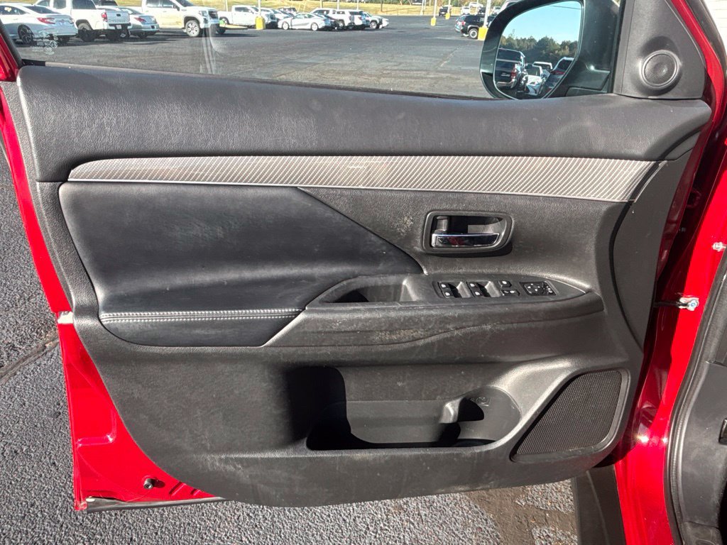 Used 2020 Mitsubishi Outlander SEL AWD/4WD image 6