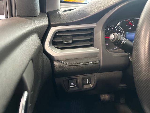 Used 2023 GMC Acadia SLE w/ Elevation Edition image 27