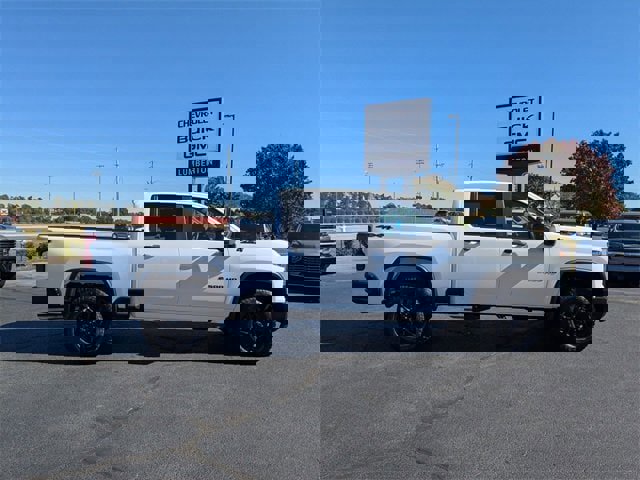 New 2026 Chevrolet Silverado 2500 Custom image 2