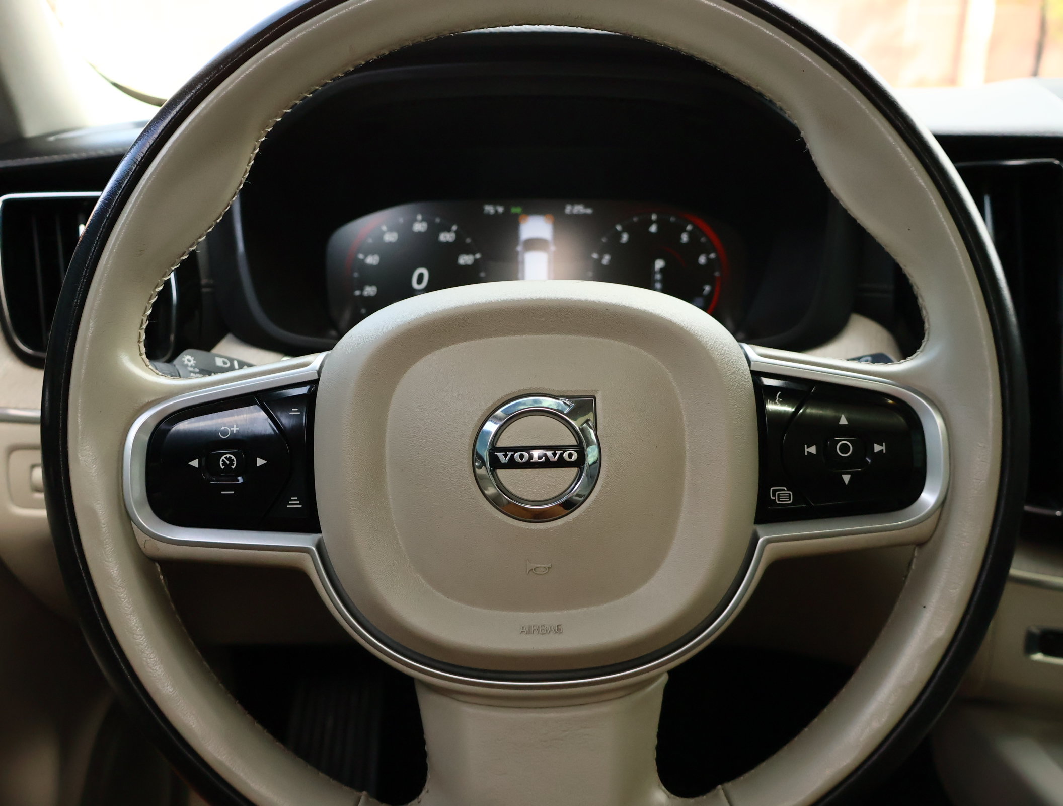Used 2020 Volvo XC60 T5 Inscription FWD image 14