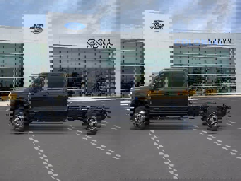 New 2026 Ford F350 Lariat w/ Snow Plow Prep Package image 3