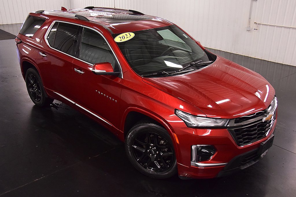 Used 2023 Chevrolet Traverse Premier w/ LPO, Floor Liner Package image 9