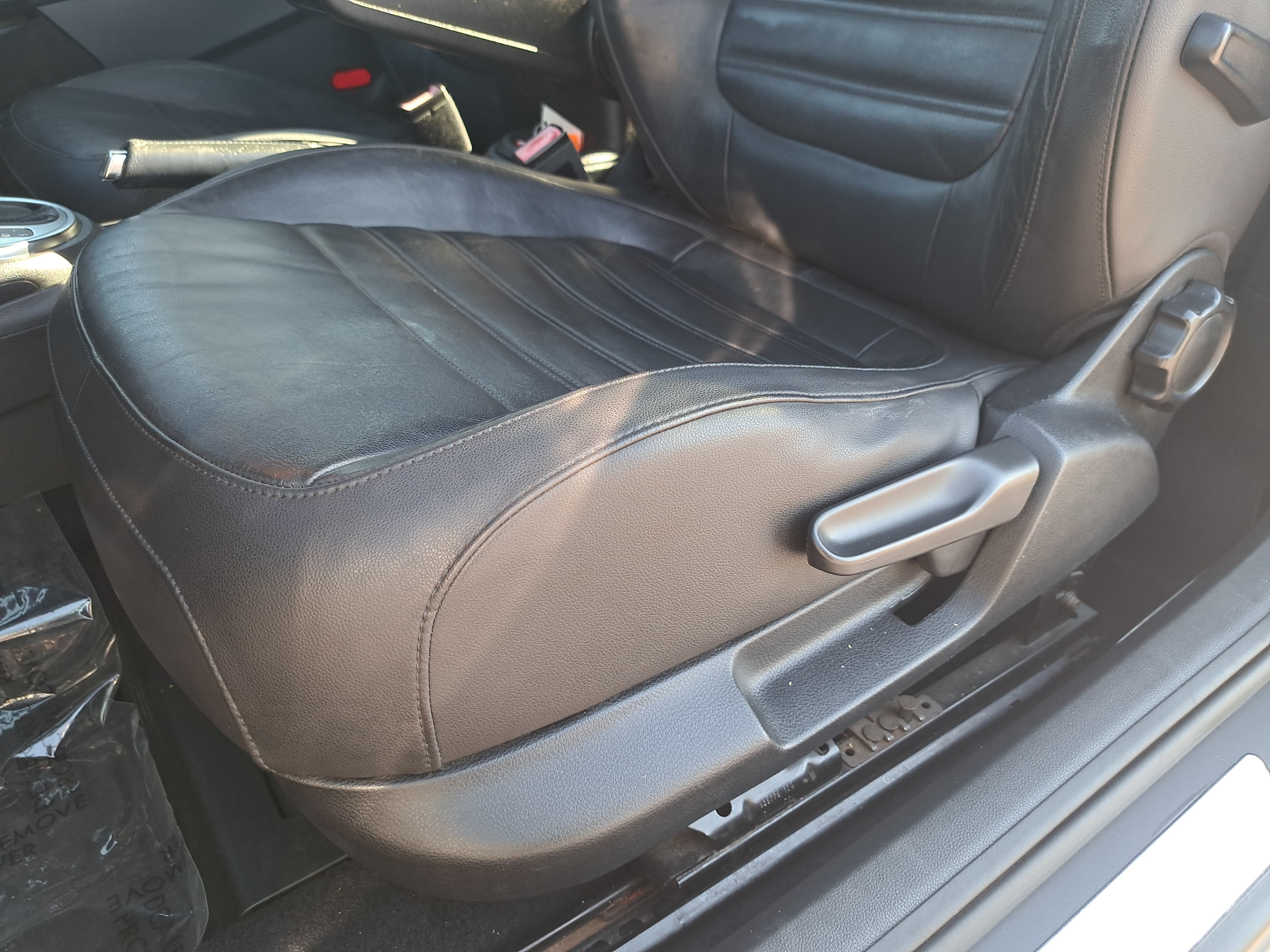 Used 2012 Volkswagen Beetle 2.0T FWD image 27