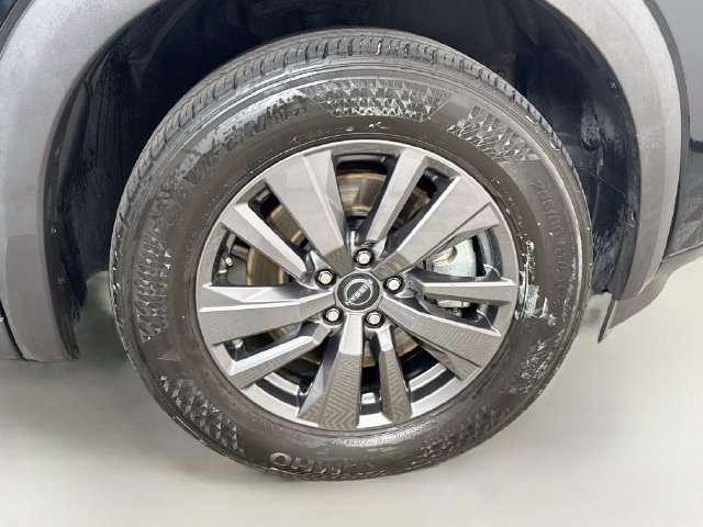 Used 2024 Nissan Pathfinder SV FWD image 31