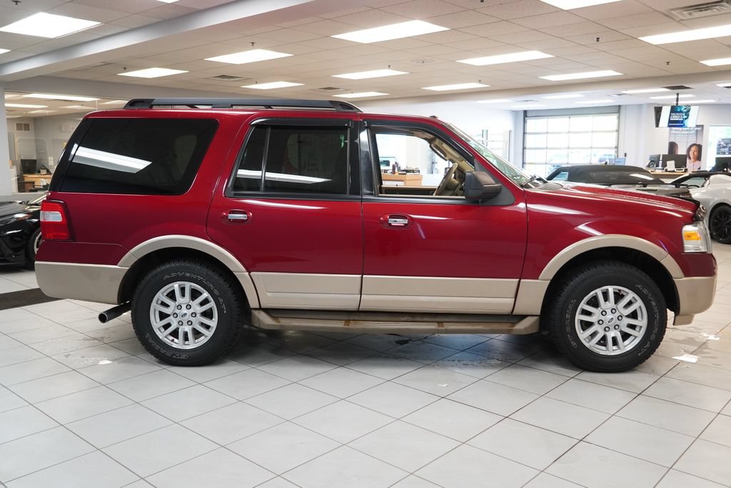 Used 2014 Ford Expedition XLT w/ Equipment Group 202A AWD/4WD image 13