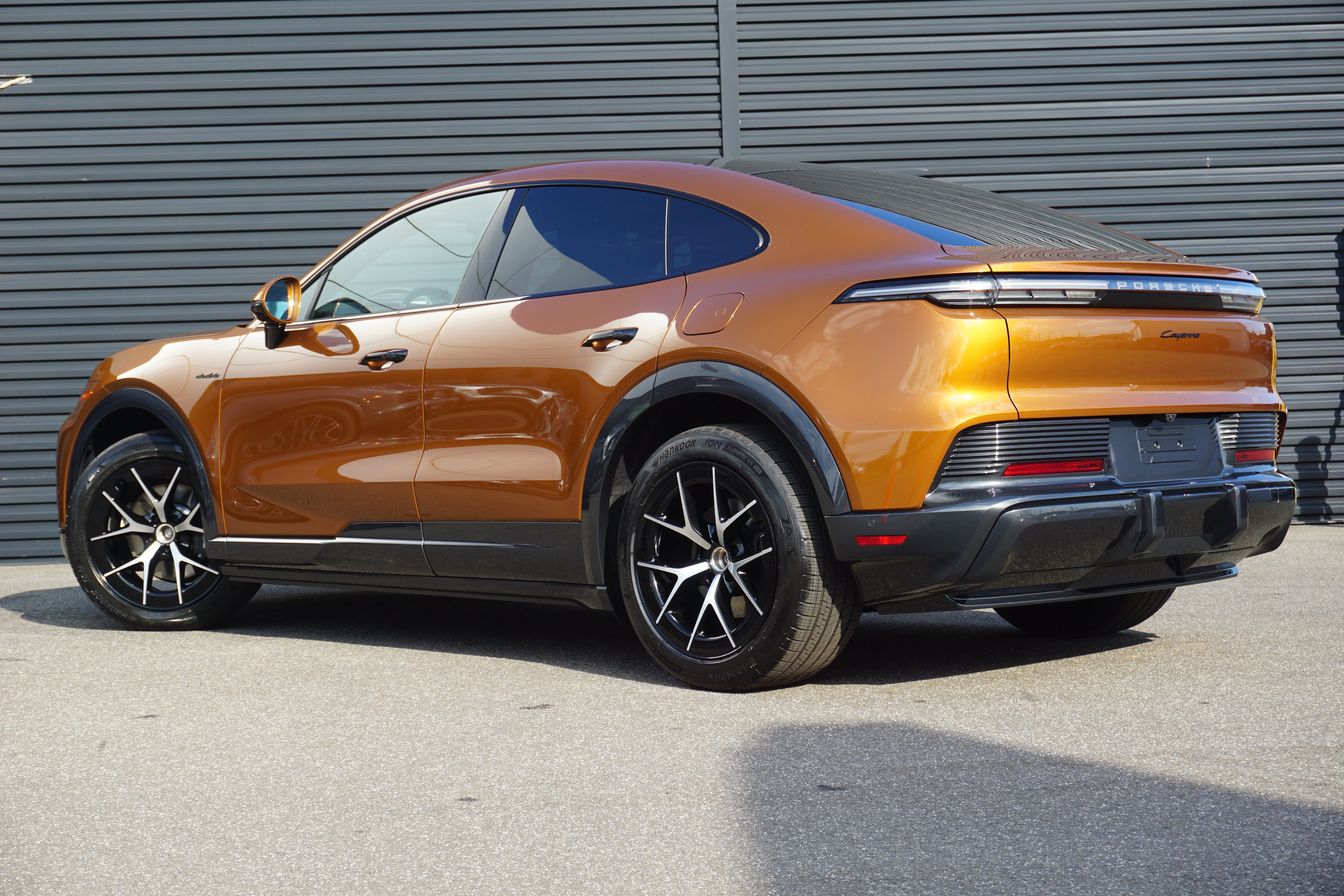 New 2026 Porsche Cayenne Electric Coupe AWD/4WD image 3