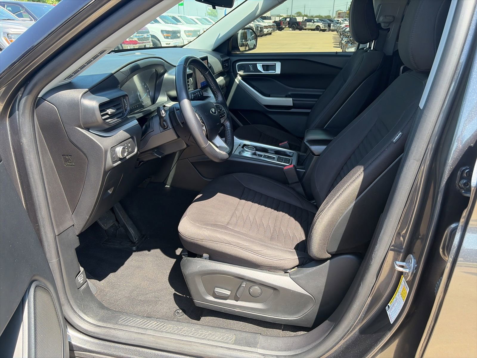Used 2020 Ford Explorer XLT RWD image 11