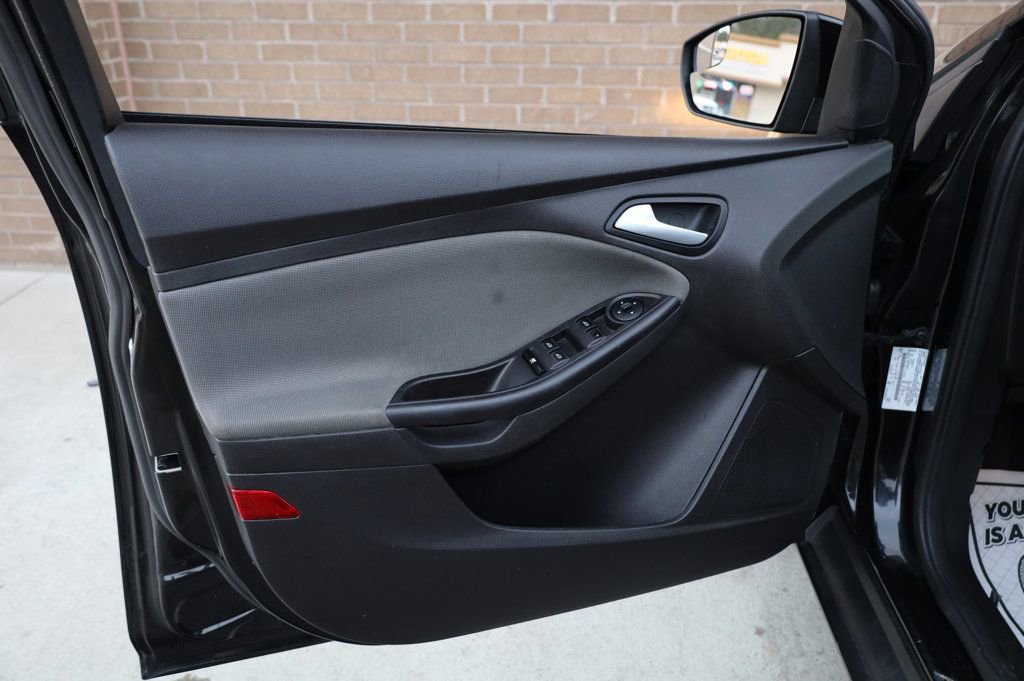Used 2014 Ford Focus SE image 12