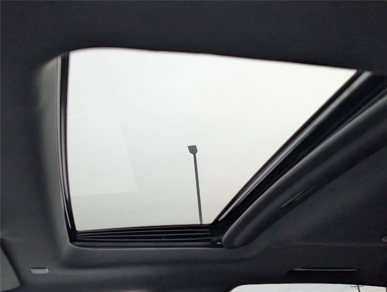 Used 2023 Chevrolet Colorado Z71 w/ Z71 Convenience Package 2 image 18