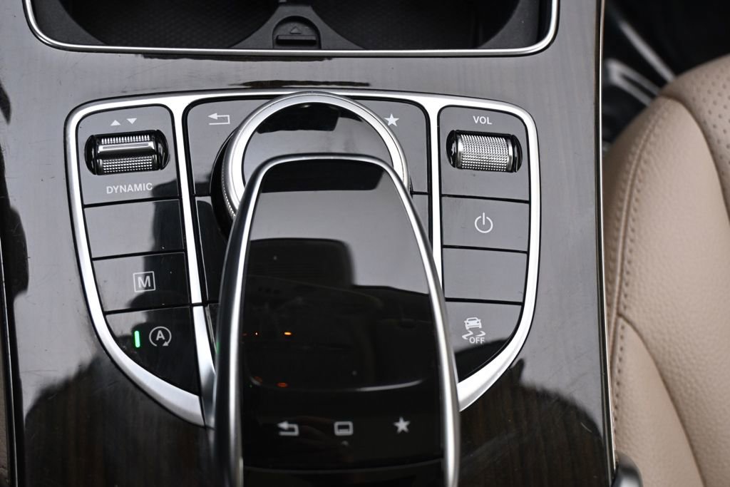 Used 2016 Mercedes-Benz GLC 300 4MATIC image 32