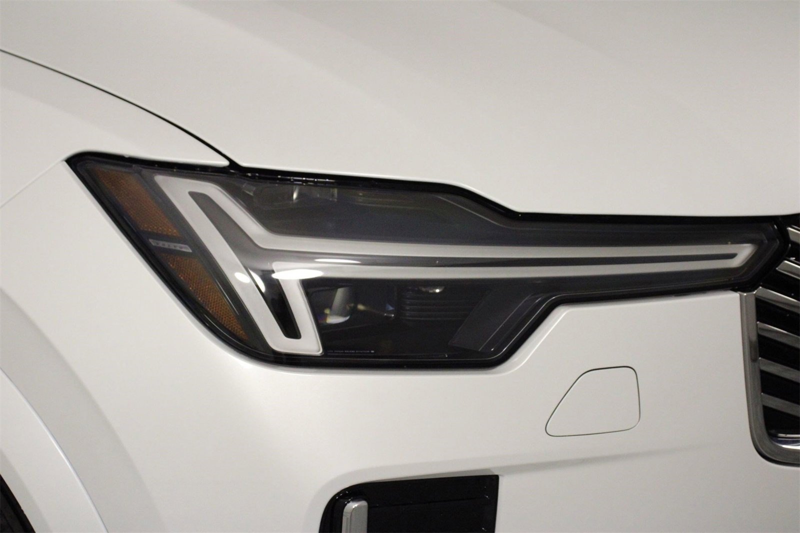 New 2026 Volvo XC90 T8 Plus image 14