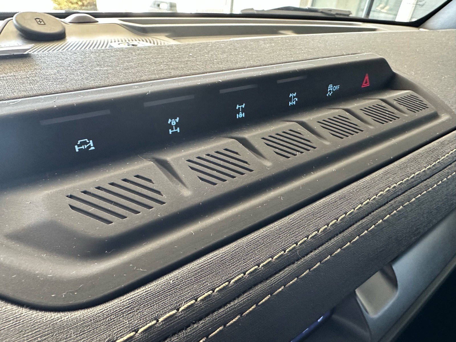Certified 2025 Ford Bronco Badlands AWD/4WD image 48