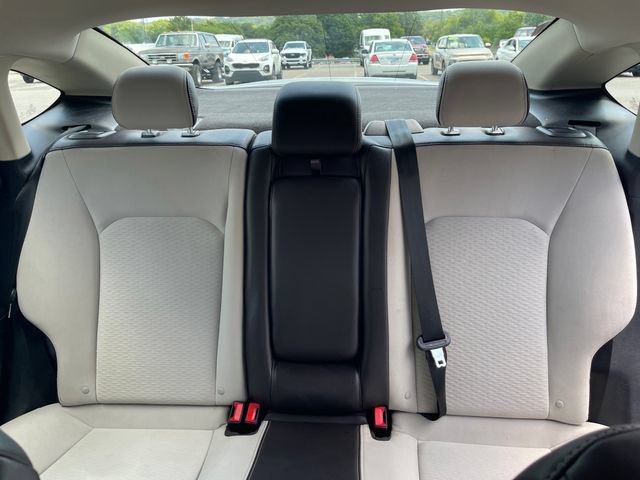 Used 2020 Ford Fusion SE w/ Equipment Group 151A FWD image 27