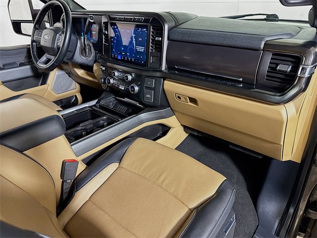 Used 2023 Ford F250 Lariat w/ Chrome Package image 27