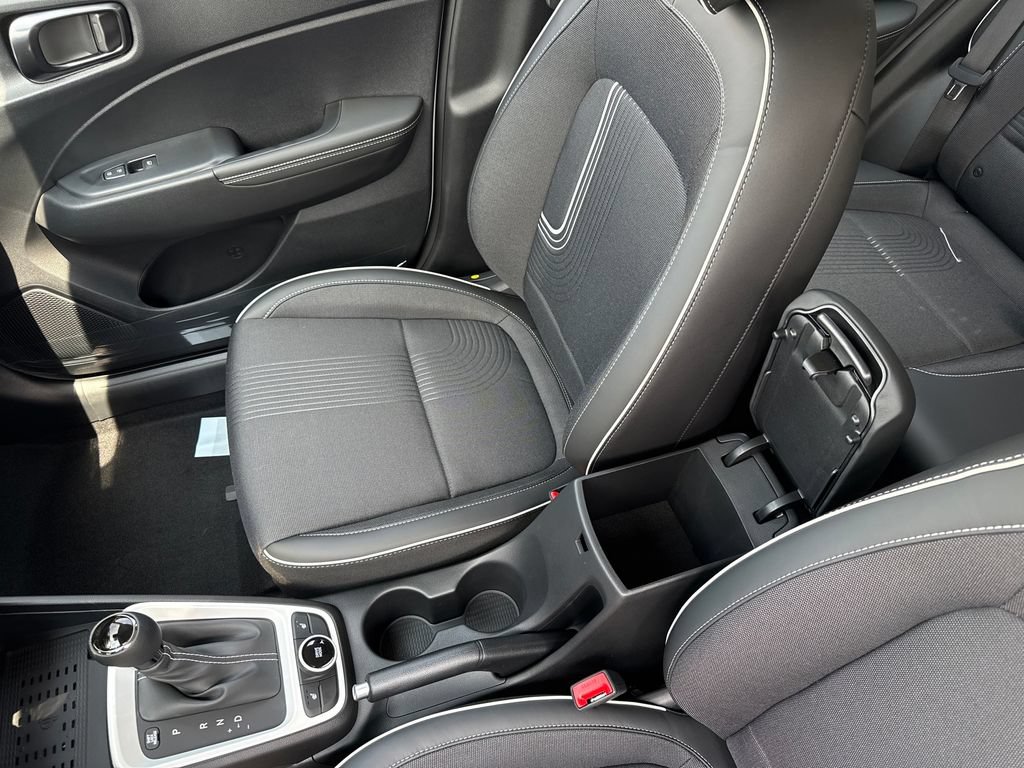 New 2026 Hyundai Venue SEL FWD image 28