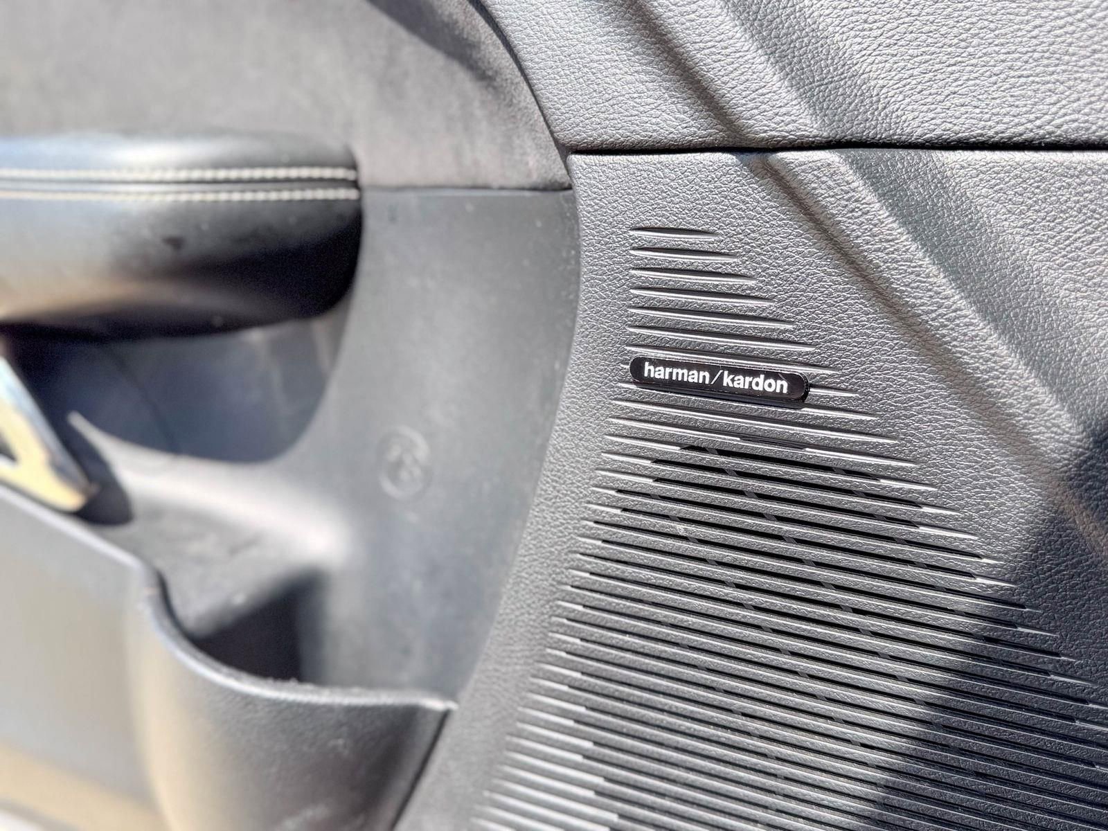 Used 2015 Dodge Challenger SRT Hellcat image 17