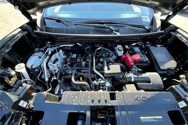 New 2026 Nissan Kicks SR w/ Cold Weather Package image 12