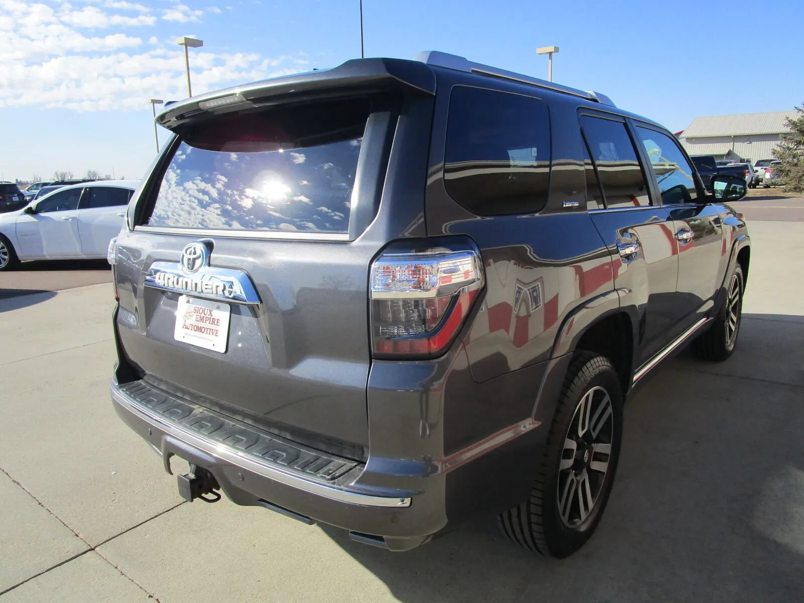 Used 2022 Toyota 4Runner Limited AWD/4WD image 7
