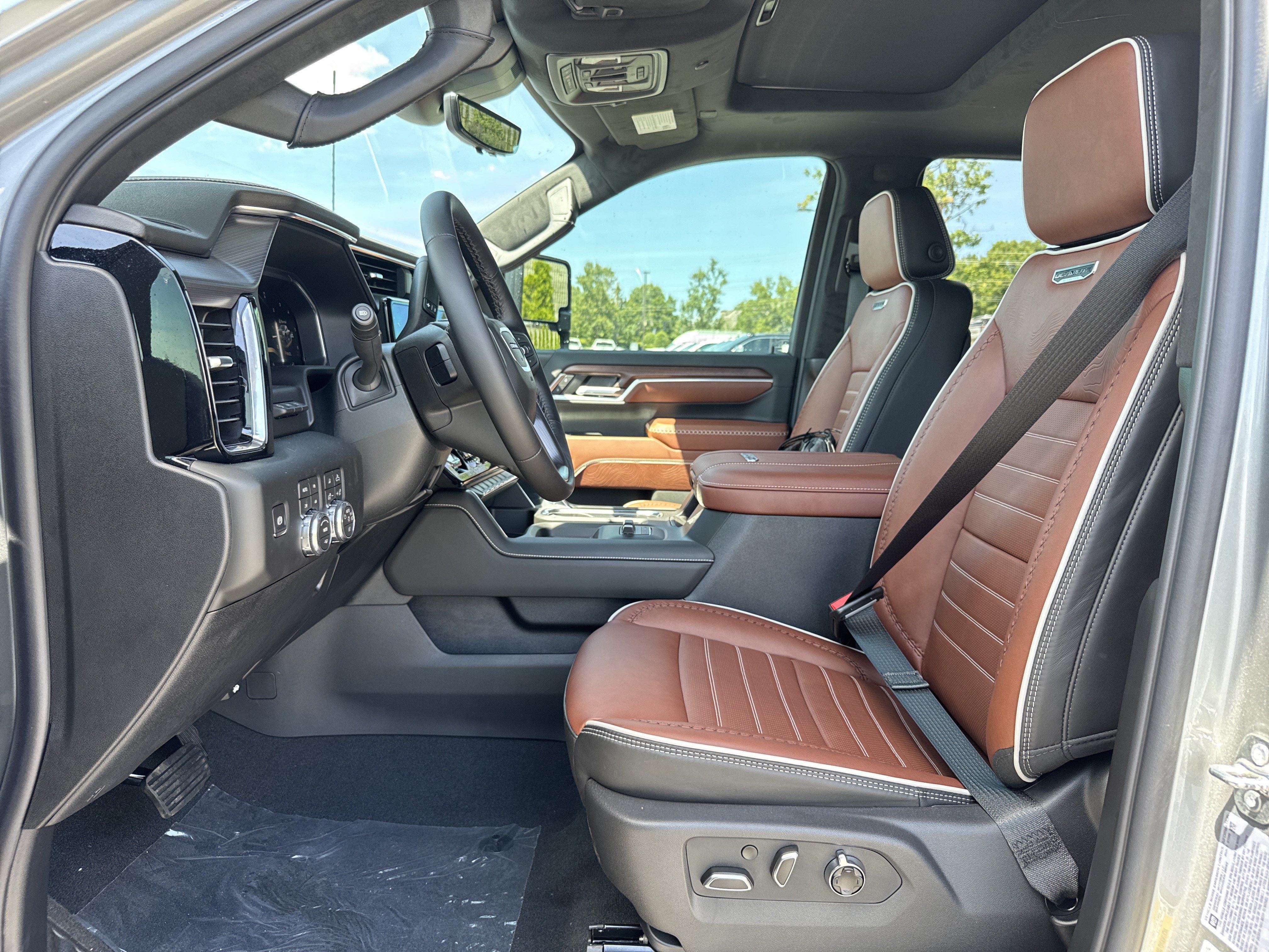 New 2026 GMC Sierra 2500 Denali Ultimate AWD/4WD image 17