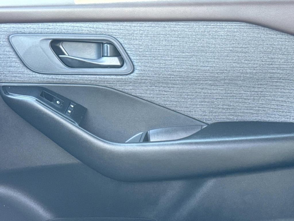 Certified 2023 Nissan Rogue S image 20