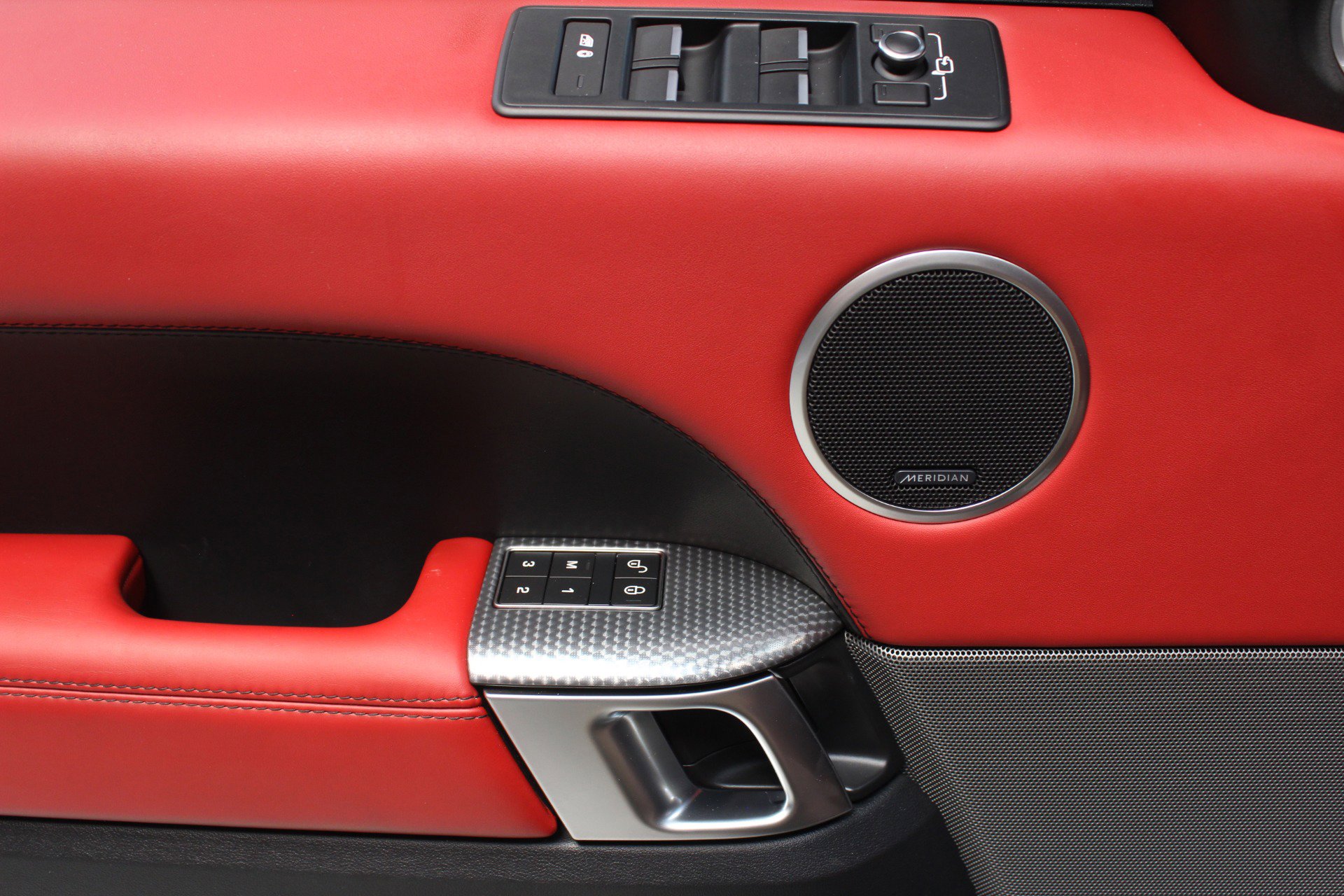 Used 2017 Land Rover Range Rover Sport Autobiography image 19