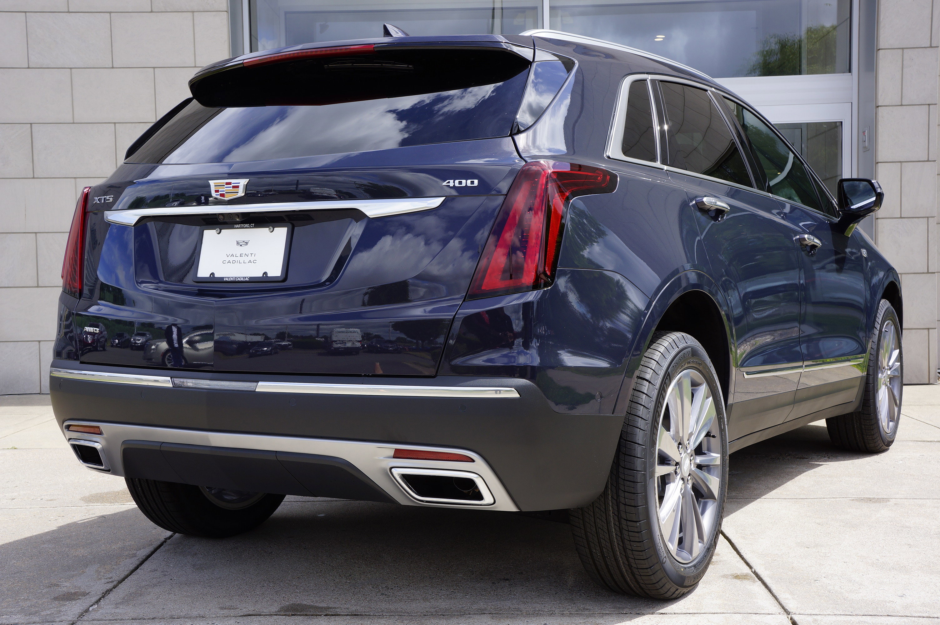 Used 2025 Cadillac XT5 Premium Luxury image 5