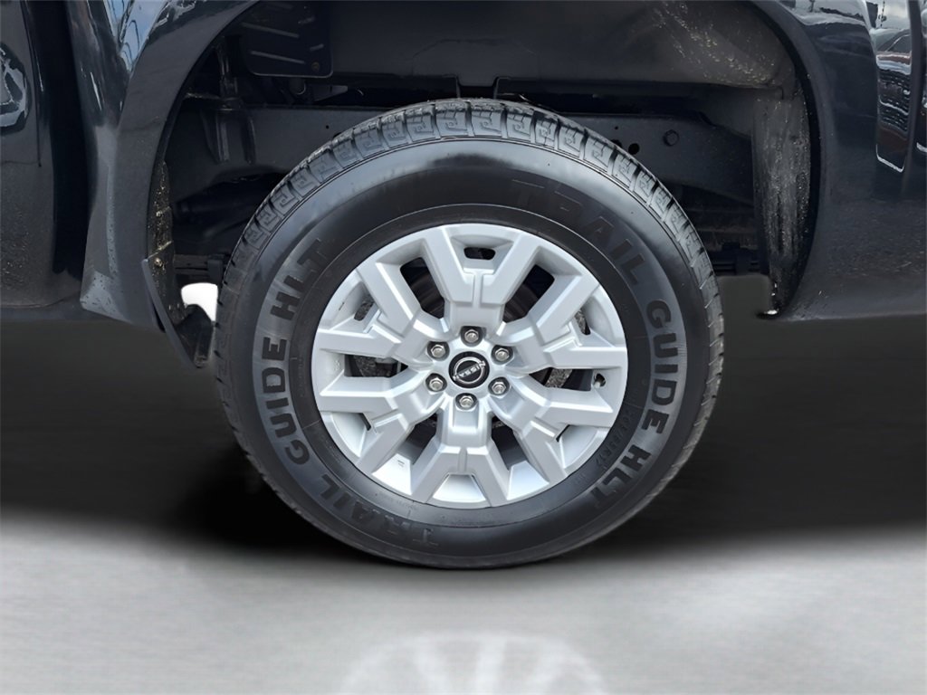 Used 2022 Nissan Frontier SV image 24