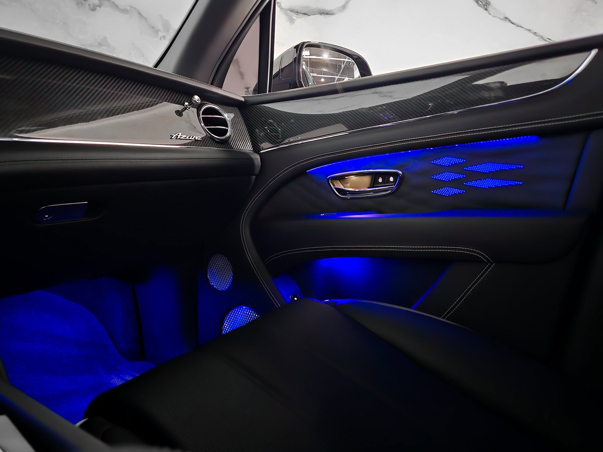 Used 2023 Bentley Bentayga Extended Wheelbase image 49