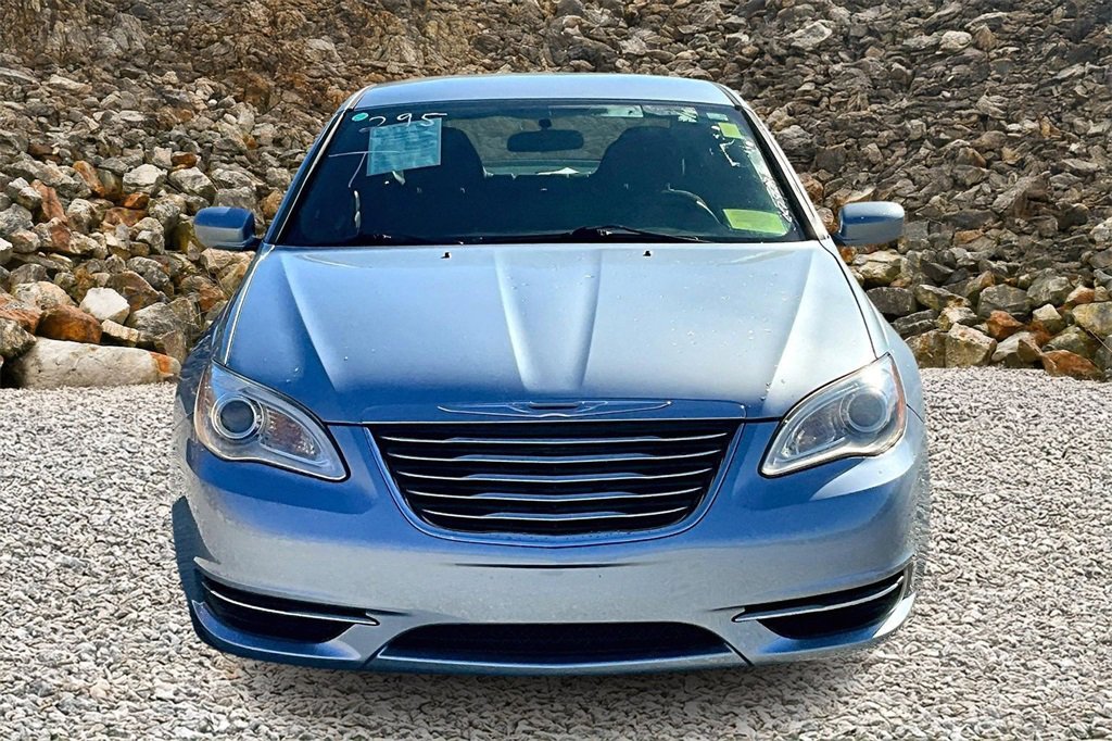 Used 2014 Chrysler 200 Touring image 3