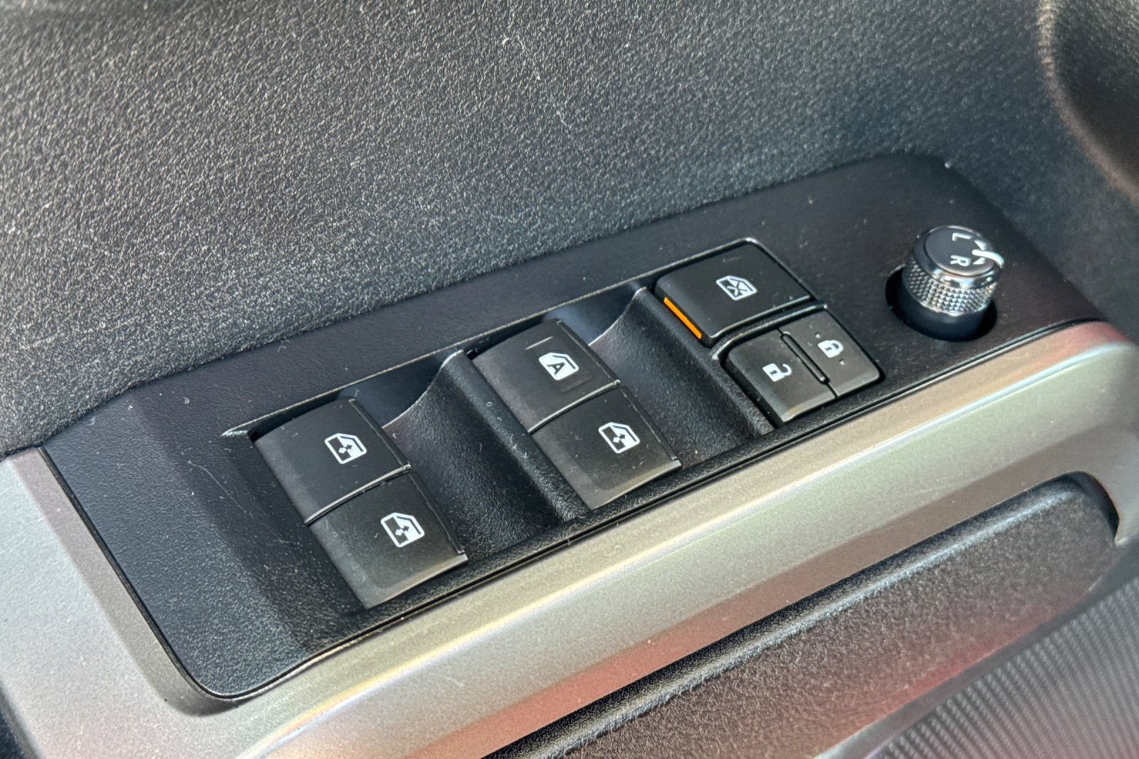 Used 2022 Toyota Tacoma SR5 RWD image 13