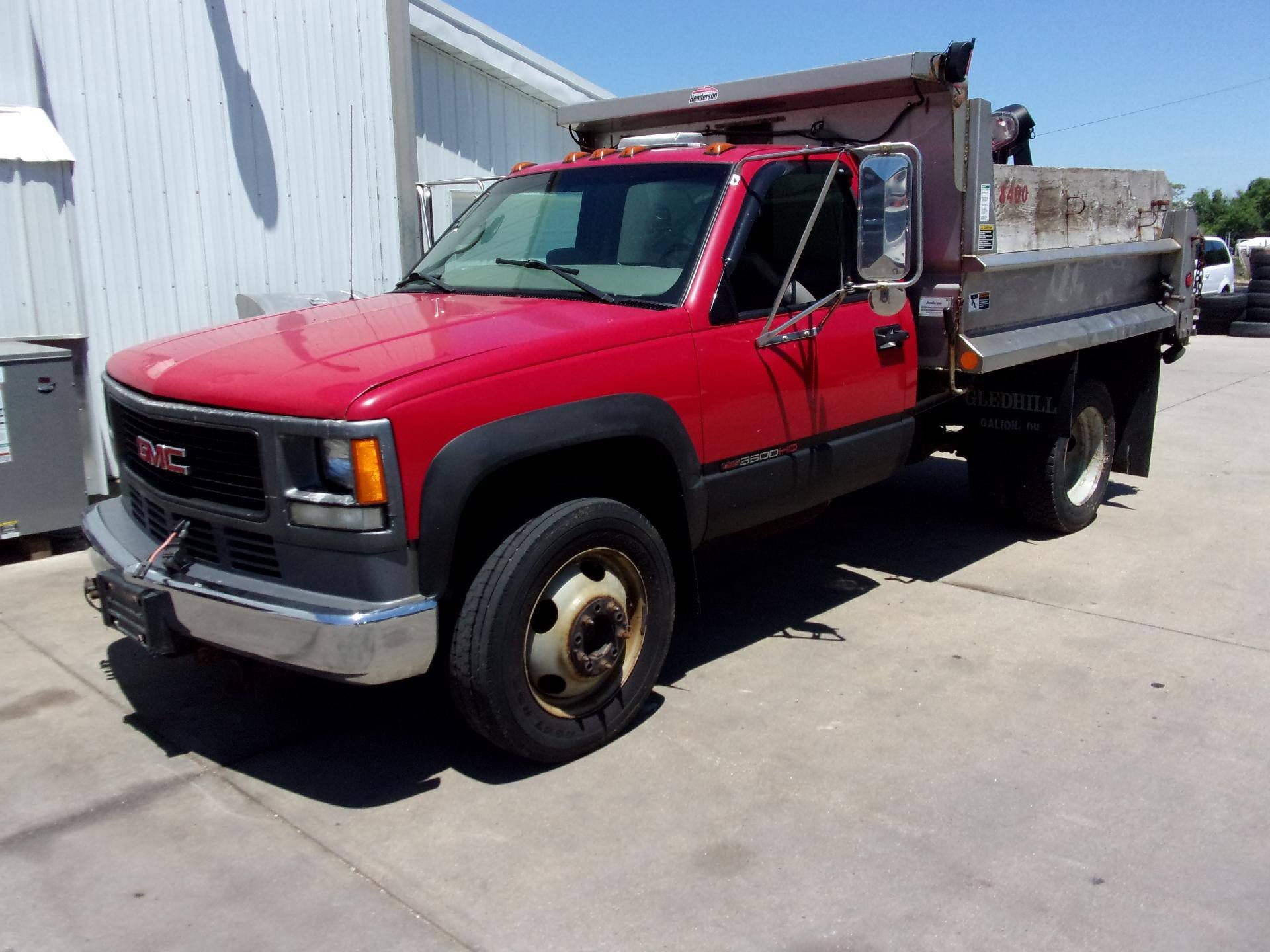 Used 2001 GMC Sierra 3500 2WD Regular Cab HD image 5