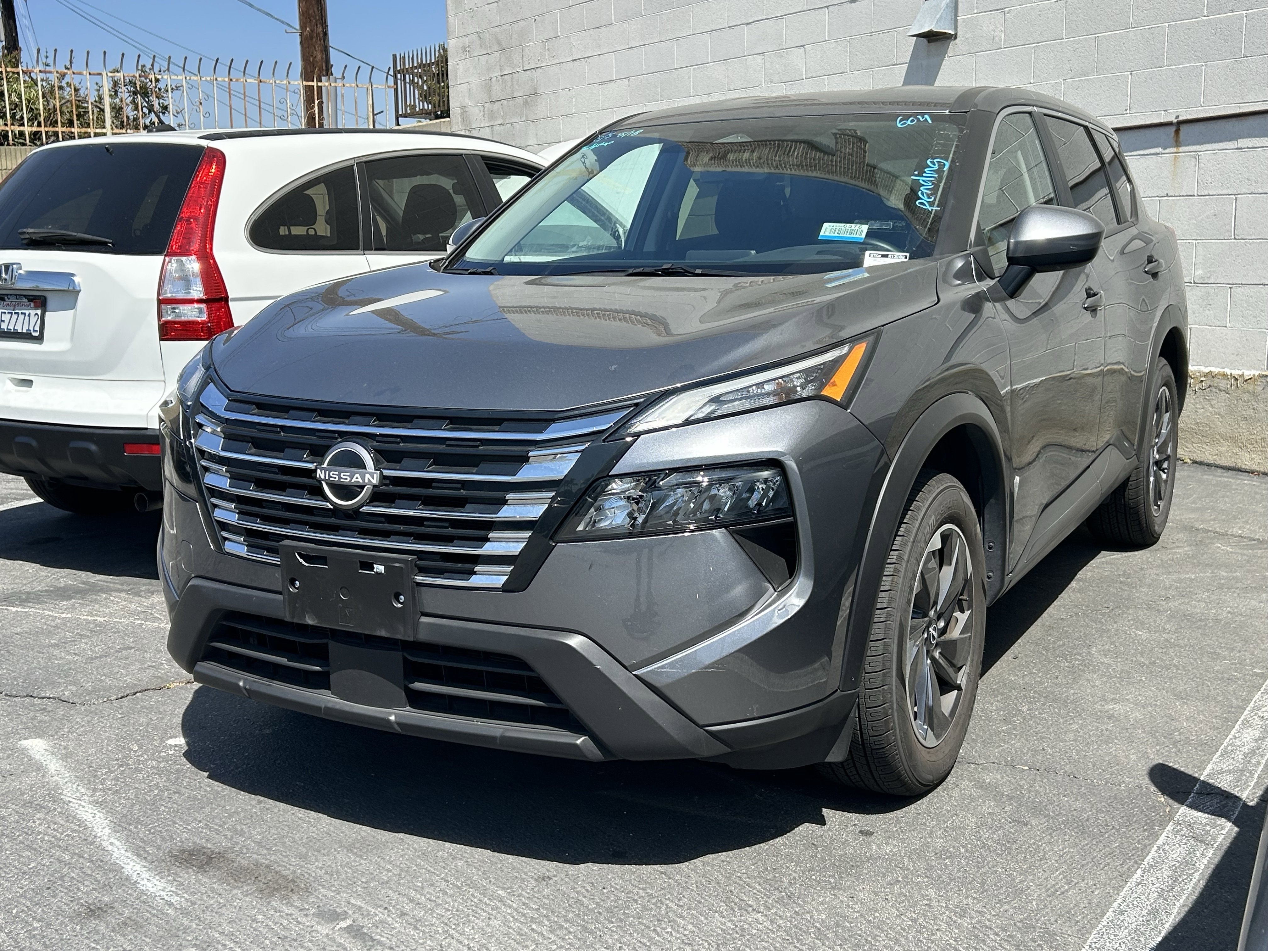 Used 2025 Nissan Rogue SV AWD/4WD image 2
