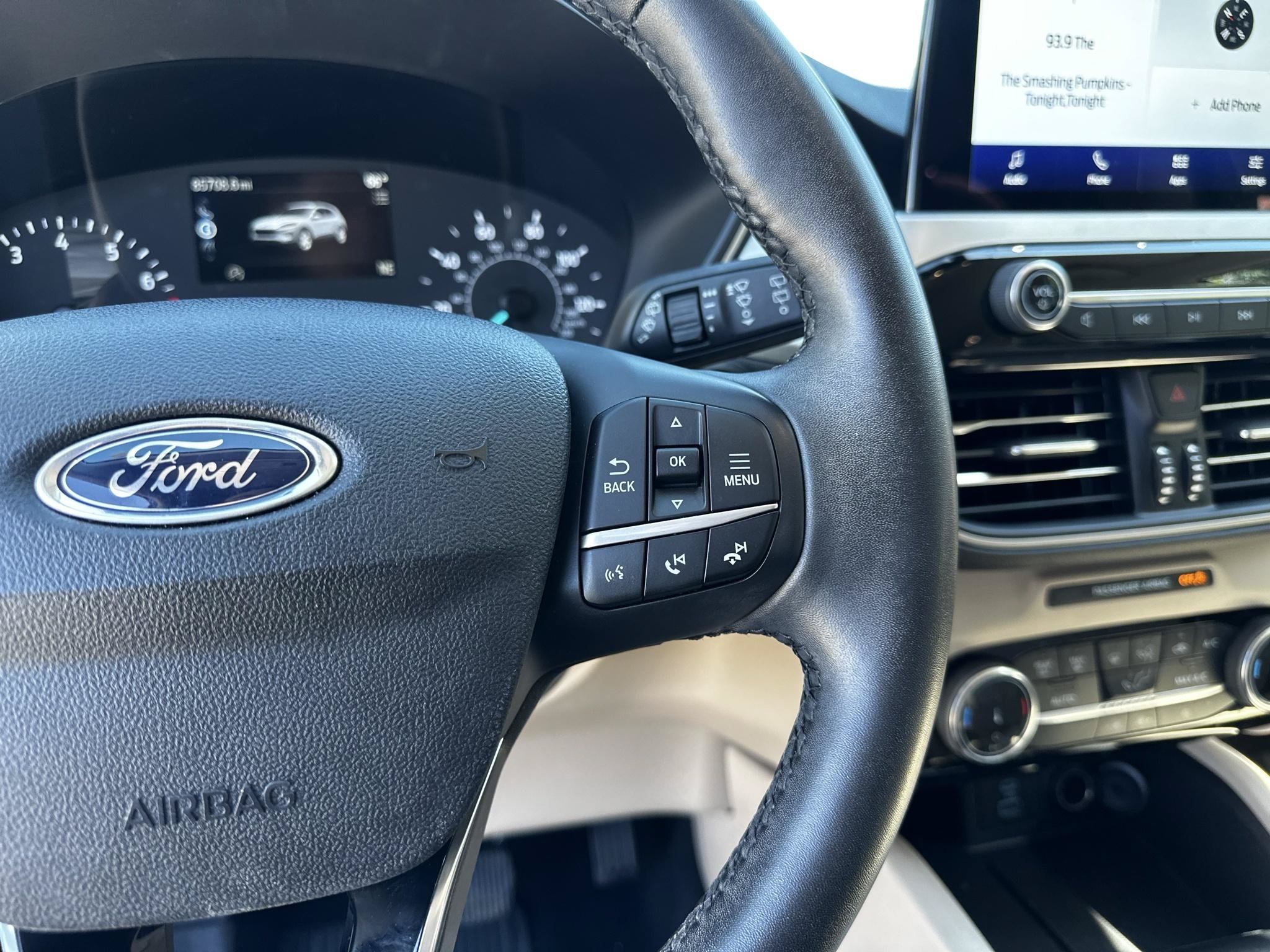 Used 2022 Ford Escape SE w/ Convenience Package FWD image 16