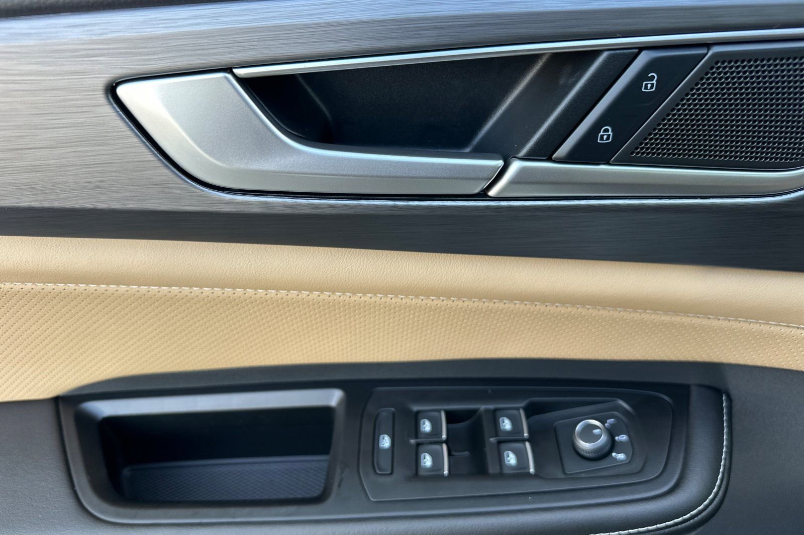 New 2026 Volkswagen Atlas Cross Sport SE AWD/4WD image 9