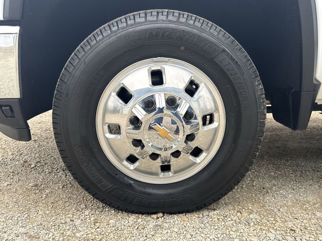 Certified 2025 Chevrolet Silverado 3500 LTZ w/ LTZ Convenience Package AWD/4WD image 33