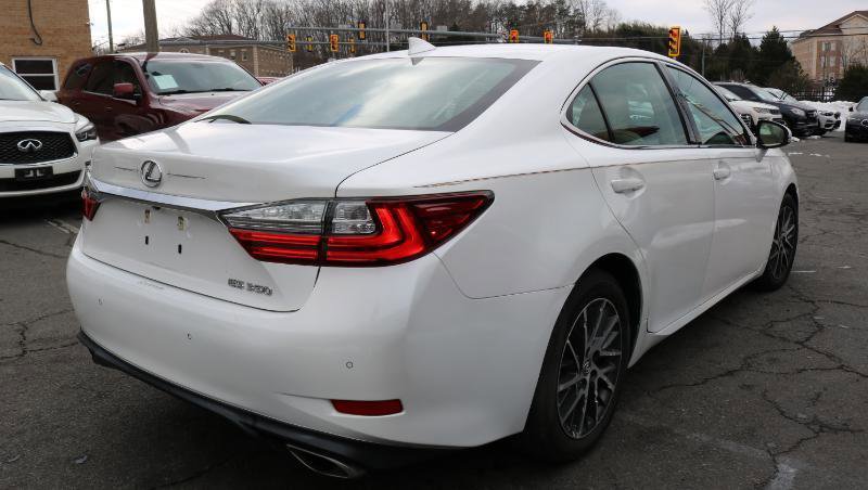 Used 2018 Lexus ES 350 w/ Luxury Package w/Wood Trim image 8
