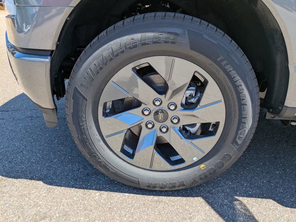 New 2025 Ford F150 Lightning Flash image 10