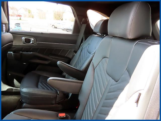 Used 2024 Kia Sorento SX Prestige image 10