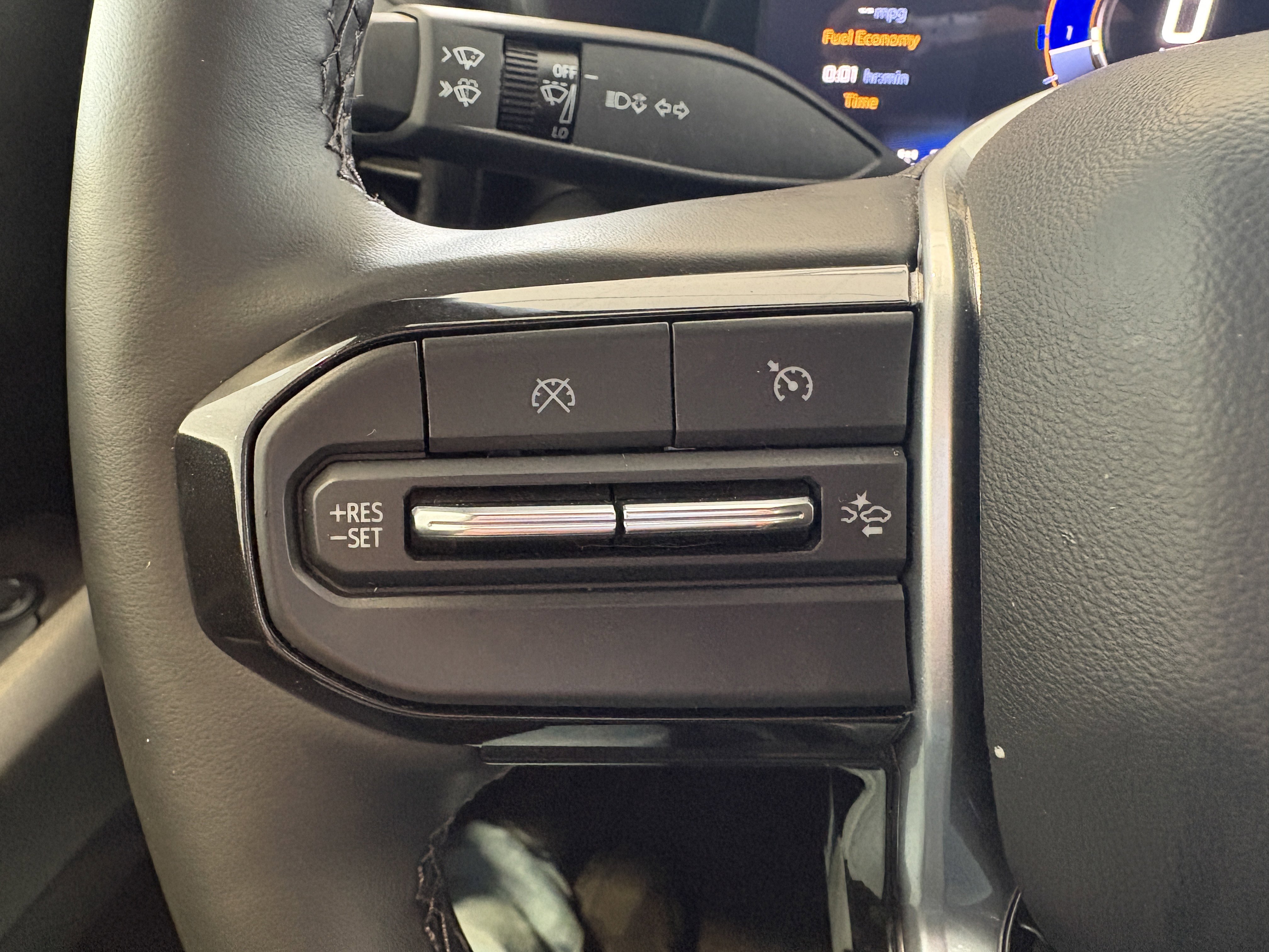 Used 2025 Chevrolet Colorado Trail Boss w/ Midnight Edition image 12