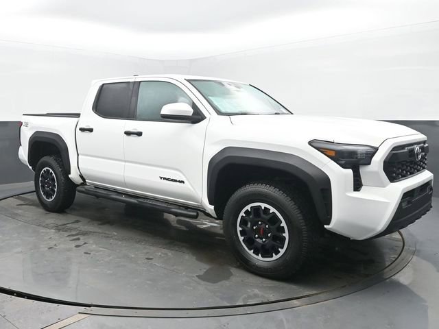 Used 2025 Toyota Tacoma TRD Off-Road AWD/4WD image 7
