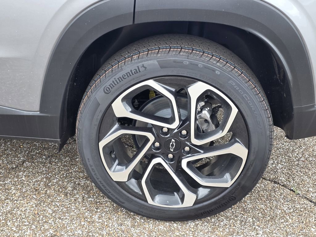 New 2026 Chevrolet Trax RS w/ Driver Confidence Package FWD image 36