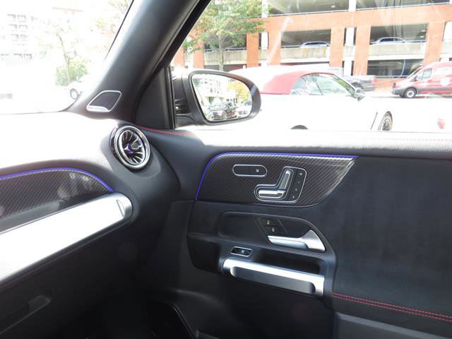 Used 2025 Mercedes-Benz GLB 35 AMG 4MATIC image 15