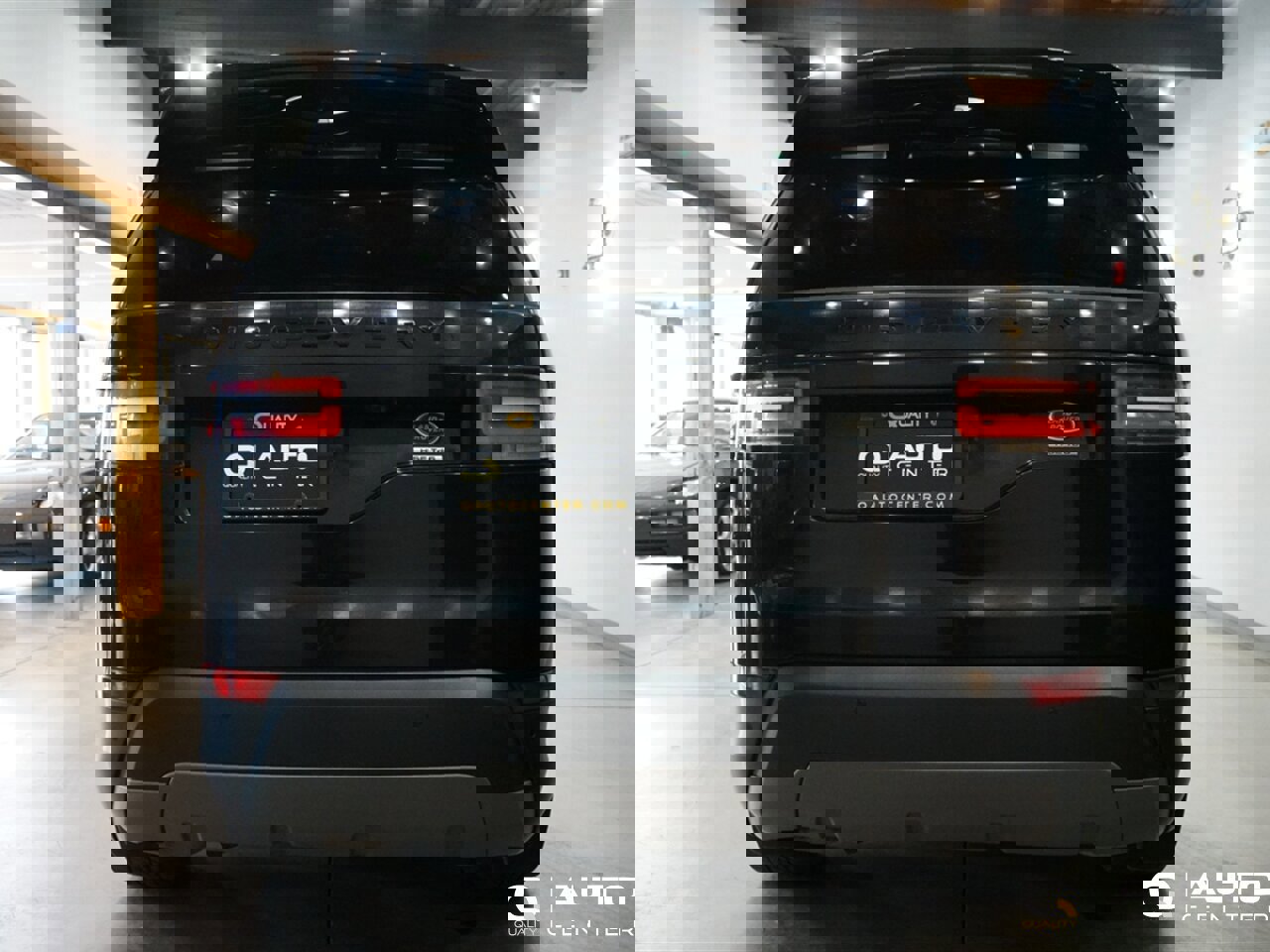 Used 2017 Land Rover Discovery HSE image 5