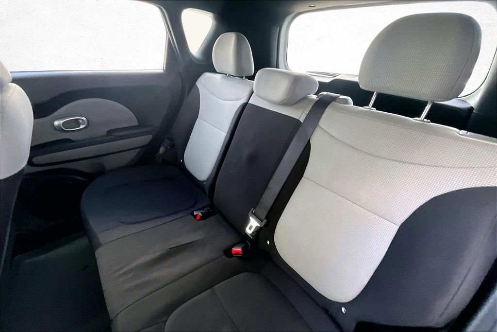 Used 2015 Kia Soul image 17