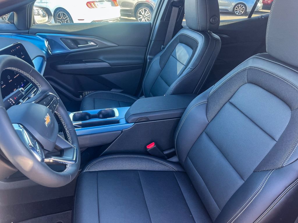 New 2026 Chevrolet Equinox EV LT image 16